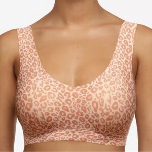 Chantelle SoftStretch Padded wireless bra top M/L
